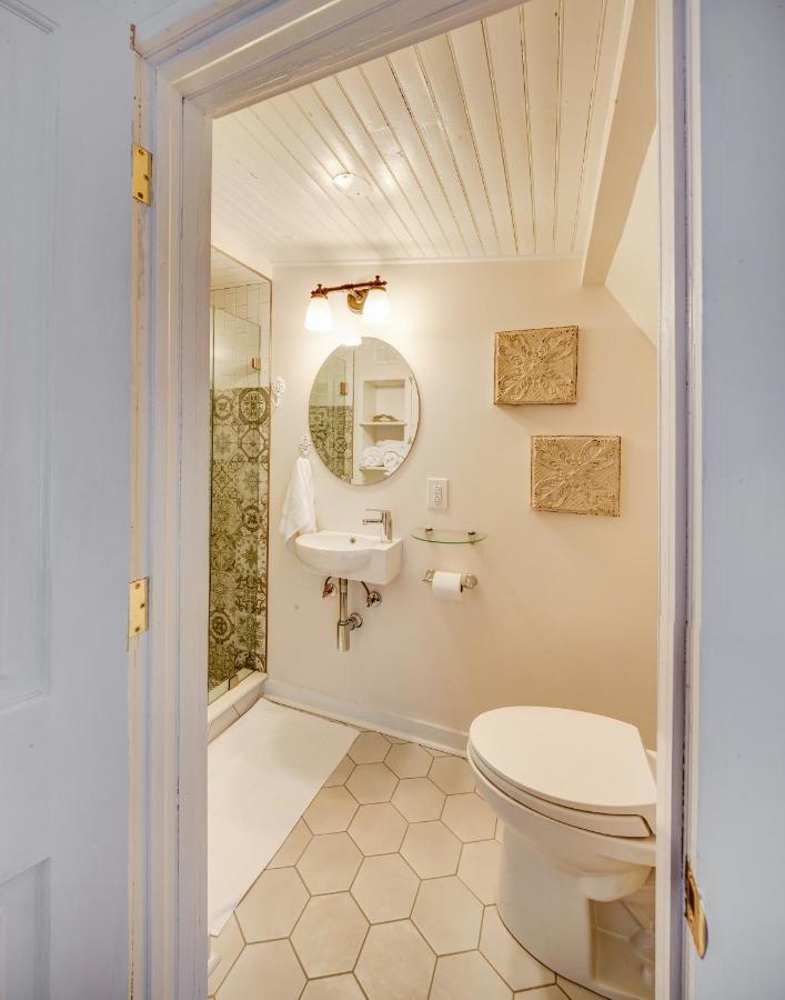Fairytale Loft Suite 1 Bed, 1 Bath Luxury Apartment In Downtown Belmont Σάρλοτσβιλ Εξωτερικό φωτογραφία